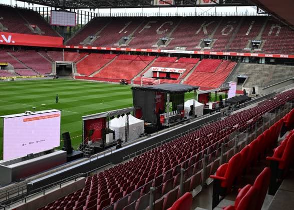 26.09.2025 , xophax, Fussball 1.Bundesliga, 1.FC Koeln Mitgliederversammlung , Präsidentenwahl. Aufbauten im Rhein Energie Stadion für die Jahreshauptversammlung am Samstag den 27.09.2025. (DFL DFB REGULATIONS PROHIBIT ANY USE OF PHOTOGRAPHS as IMAGE SEQUENCES and or QUASI-VIDEO) Koeln