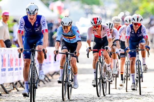 Victor Loulergue and Belgian Jarno Widar pictured in action during the u23 men road race (164,6 km) at the cycling road World Championships in Kigali, Rwanda, Friday 26 September 2025. The 2025 UCI Road World Championships take place from 21 to 28 September in Kigali, Rwanda. DIRKxWAEM  x135328017x
