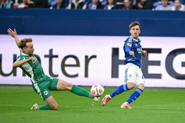 26.09.2025, Fussball, 2. Bundesliga, Saison 2025 2026, 7. Spieltag, FC Schalke 04 - SpVgg Greuther Fürth, Vitalie Becker (FC Schalke 04) xRHR-FOTO YYx Copyright: KROEGER RHR-FOTOx RHR-FOTO YY