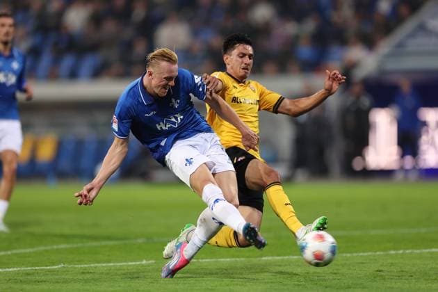 26.09.2025, xdcx, Fussball 2. Bundesliga, SV Darmstadt 98 - SG Dynamo Dresden, emonline, emspor, despor, v.l., Goal scored, Tor zum 1:0 durch Fraser Hornby (SV Darmstadt 98), Claudio Kammerknecht (SG Dynamo Dresden) DFL DFB REGULATIONS PROHIBIT ANY USE OF PHOTOGRAPHS AS IMAGE SEQUENCES AND OR QUASI-VIDEO.