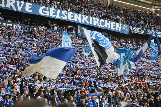 Fans des FC Schalke 04 beim Spiel der 2. Bundesliga (Saison 2025 26) FC Schalke 04 - Greuther Fürth Copyright: Thomas Pakusch