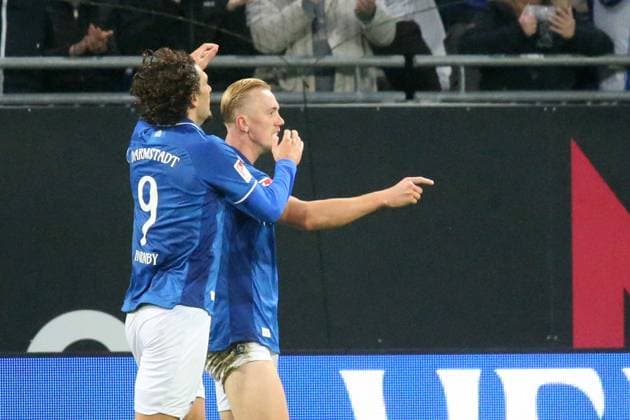 26.09.2025, xpfrx, Fussball 2.Bundesliga, SV Darmstadt 98 - Dynamo Dresden v.l. Torjubel nach dem Tor zum celebrating the goal celebrate 1:0 durch Isac Alexi Sivert Lidberg (SV Darmstadt 98) (DFL DFB REGULATIONS PROHIBIT ANY USE OF PHOTOGRAPHS as IMAGE SEQUENCES and or QUASI-VIDEO) Darmstadt