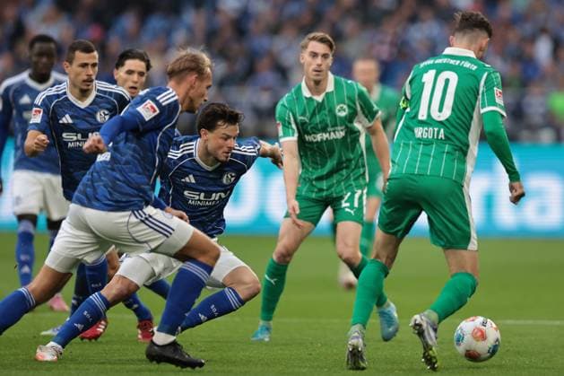 Branimir Hrgota (SpVgg Greuther Fürth)beim Spiel der 2. Bundesliga (Saison 2025 26) FC Schalke 04 - Greuther Fürth Copyright: Thomas Pakusch