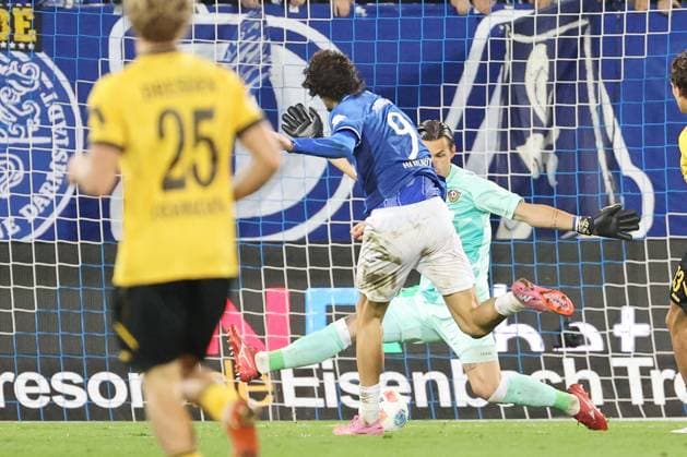 26.09.2025, xtvx, Fussball 2.Bundesliga, SV Darmstadt 98 - Dynamo Dresden v.l. Goal scored, Tor zum 2:0 Fraser Hornby (SV Darmstadt 98) (DFL DFB REGULATIONS PROHIBIT ANY USE OF PHOTOGRAPHS as IMAGE SEQUENCES and or QUASI-VIDEO) Darmstadt