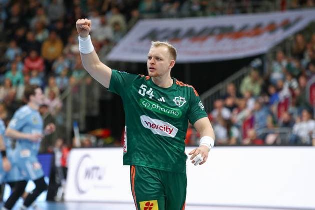 26.09.2025, xgox, Handball - Daikin HBL, TSV Hannover-Burgdorf - HC Erlangen emspor, v.l. Justus Fischer (Hannover, 54) Jubel, Torjubel, jubelt ueber das Tor, celebrate the goal, celebration Hannover