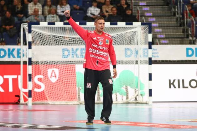 26.09.2025, xgox, Handball - Daikin HBL, TSV Hannover-Burgdorf - HC Erlangen emspor, v.l. Dario Quenstedt (Erlangen, 1) Jubel, Torjubel, jubelt ueber das Tor, celebrate the goal, celebration Hannover