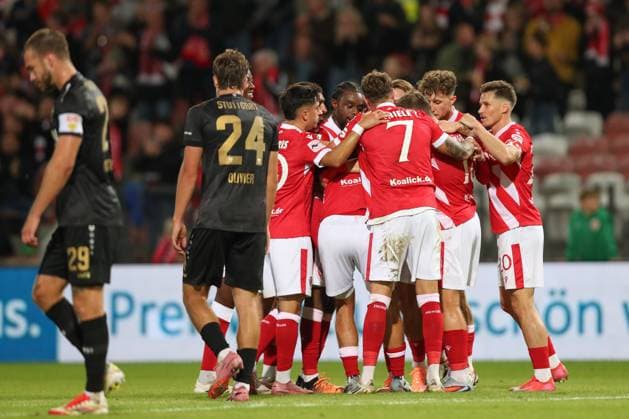 26.09.2025, xtgx, Fussball 3. Liga, FC Energie Cottbus - VfB Stuttgart II emspor, v.l. Henry Rorig (Cottbus, 3) Jubel, Torjubel, jubelt ueber das Tor, celebrate the goal, celebration (DFL DFB REGULATIONS PROHIBIT ANY USE OF PHOTOGRAPHS as IMAGE SEQUENCES and or QUASI-VIDEO) Cottbus