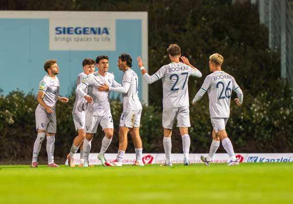 Jubel bei VfL Bochum U21, U 21 über das Tor von Luis Hartwig (VfL Bochum U21, 28) Sportfreunde Siegen - VfL Bochum U21 26.09.2025 Fussball, Regionalliga West, 10. Spieltag, GER, Siegen, Leimbachstadion Siegen Copyright: HMBxMedia xMarcoxBader
