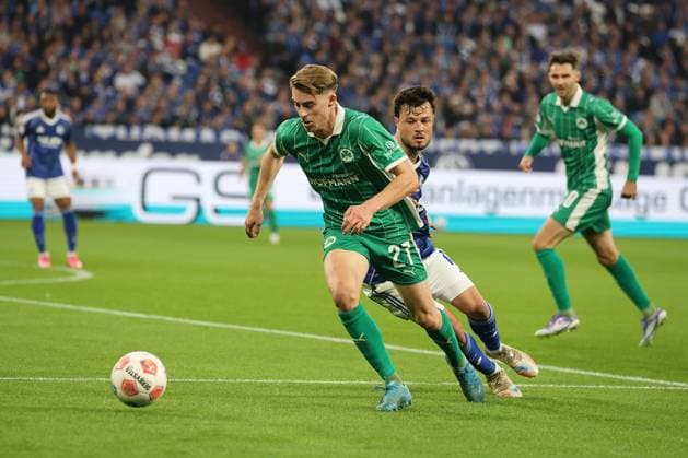 Luca Itter (SpVgg Greuther Fürth)beim Spiel der 2. Bundesliga (Saison 2025 26) FC Schalke 04 - Greuther Fürth Copyright: Thomas Pakusch