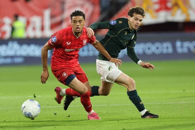 Daouda Weidmann of FC Twente with Edouard Michut of Fortuna Sittard during the match FC Twente vs Fortuna Sittard at the Grolsch Veste for the Dutch Vriendenloterij Eredivisie season 2025-2026 in ENSCHEDE, Netherlands on 26 september 2025, (photo by Peter Lous EYE4images DeFodi Images) Daouda Weidmann of FC Twente with Edouard Michut of Fortuna Sittard during the match FC Twente vs Fortuna Sittard at the Grolsch Veste for the Dutch Vriendenloterij Eredivisie season 2025 2026 in ENSCHEDE, Netherlands on 26 september 2025, photo by Peter Lous EYE4images DeFodi Images