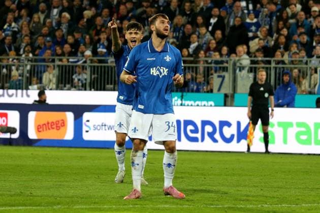 26.09.2025, xpfrx, Fussball 2.Bundesliga, SV Darmstadt 98 - Dynamo Dresden v.l. Kilian Julian Corredor (SV Darmstadt 98) (DFL DFB REGULATIONS PROHIBIT ANY USE OF PHOTOGRAPHS as IMAGE SEQUENCES and or QUASI-VIDEO) Darmstadt