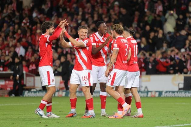 Cottbuser Torjubel Fussball 3. Liga 2025 2026 FC Energie Cottbus - VfB Stuttgart II