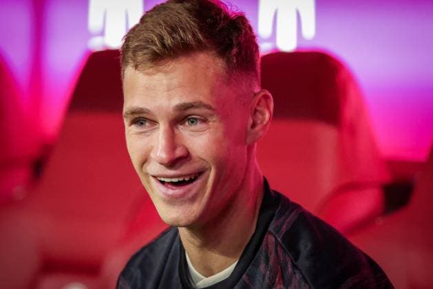 Joshua Kimmich 6 (FC Bayern Muenchen) auf der Ersatzbank, FC Bayern Muenchen vs. SV Werder Bremen, DFL, Bundesliga, Saison 2025 2026, Allianz Arena, Hinrunde, 5. Spieltag, 26.09.2025 DFB regulations prohibit any use of photographs as image sequences and or quasi-video Muenchen Bayern Deutschland