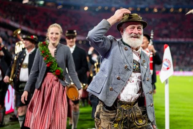 Musikkapelle Grabenstaett tritt zum Anlass des Oktoberfest im Stadion auf, GER, FC Bayern Muenchen (FCB) vs SV Werder Bremen, Fussball Bundesliga, 5. Spieltag, Saison 2025 2026, 26.09.2025 DFB DFL regulations prohibit any use of photographs as image sequences and or quasi-video GER, FC Bayern Muenchen (FCB) vs SV Werder Bremen, Fussball Bundesliga, 5. Spieltag, Saison 2025 2026, 26.09.2025 Muenchen Copyright: xEibner-Pressefoto Memmlerx EP_MMR