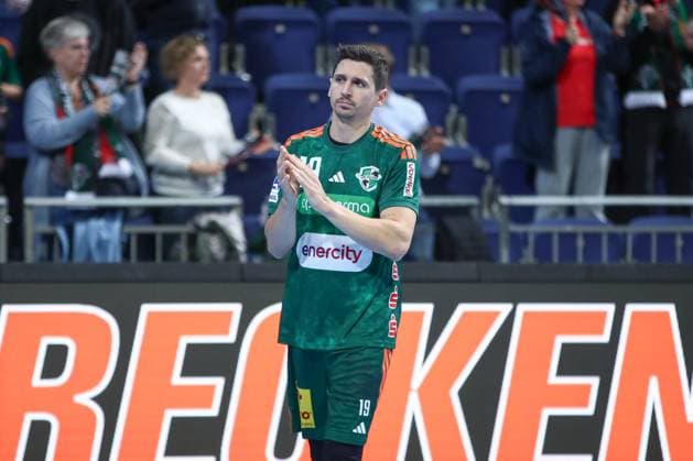 26.09.2025, xgox, Handball - Daikin HBL, TSV Hannover-Burgdorf - HC Erlangen emspor, v.l. Marius Steinhauser (Hannover, 19) enttaeuscht, schaut enttaeuscht, niedergeschlagen, disappointed Hannover