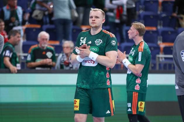 26.09.2025, xgox, Handball - Daikin HBL, TSV Hannover-Burgdorf - HC Erlangen emspor, v.l. Justus Fischer (Hannover, 54) enttaeuscht, schaut enttaeuscht, niedergeschlagen, disappointed Hannover