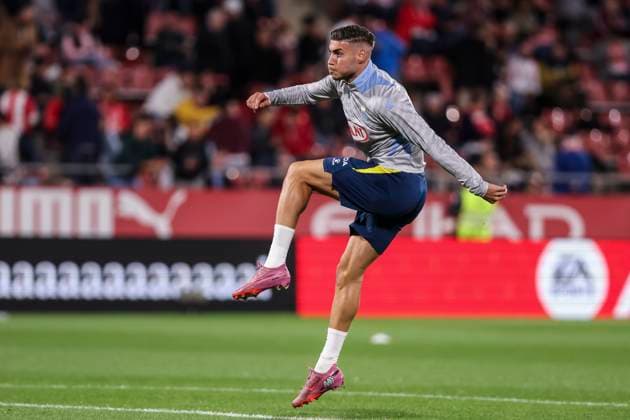 September 26, 2025, Girona, Girona, SPAIN: Roberto Fernandez of RCD Espanyol warms up during the Spanish league, La Liga EA Sports, football match played between Girona FC and RCD Espanyol at Montilivi stadium on September 26, 2025 in Girona, Spain. Girona SPAIN - ZUMAa181 20250926_zaa_a181_124 Copyright: xJavierxBorregox