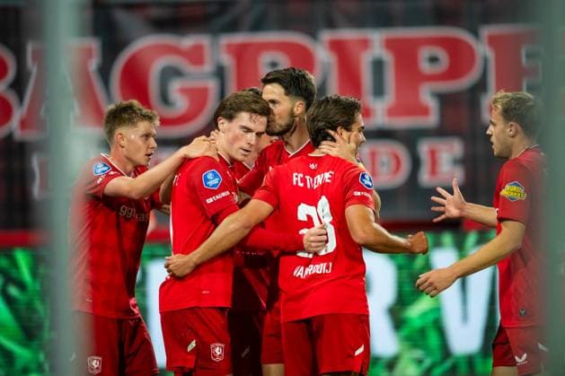 ENSCHEDE , 26-09-2025 , Stadium Grolsch Veste , season 2025 2026 , Dutch Eredivisie football , match between FC Twente and Fortuna Sittard, picture shows FC Twente player Bart van Rooij scores 2-0 Twente - Fortuna  x31206802x Copyright: