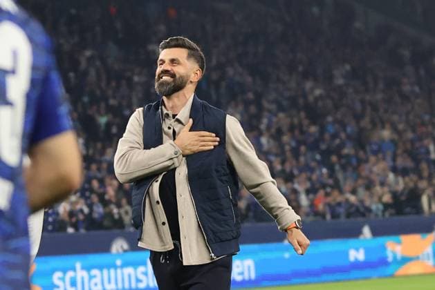 Chef-Trainer Miron Muslic (FC Schalke 04) freut sich über den 1:0 Sieg beim Spiel der 2. Bundesliga (Saison 2025 26) FC Schalke 04 - Greuther Fürth Copyright: Thomas Pakusch
