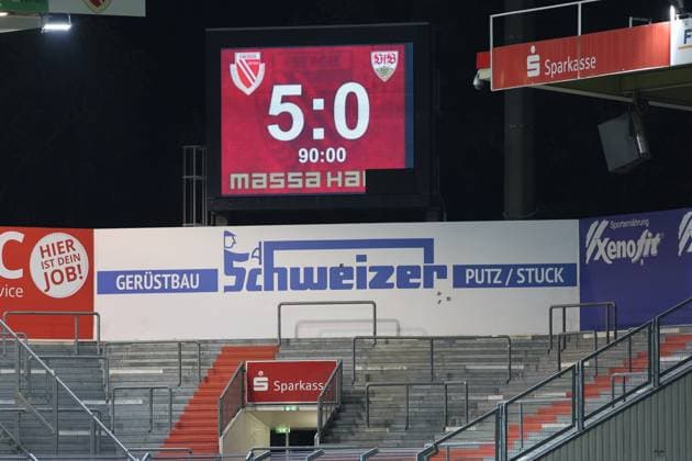 Mit 5-0 besiegt Energie Cottbus die zweite Mannschaft des VfB Stuttgart. Fussball 3. Liga 2025 2026 FC Energie Cottbus - VfB Stuttgart II