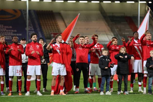 Energie feiert den Sieg Fussball 3. Liga 2025 2026 FC Energie Cottbus - VfB Stuttgart II