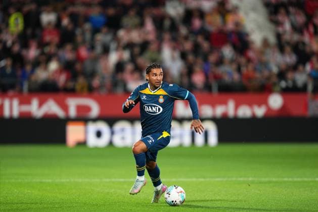 ESP: Girona FC v RCD Espanyol . Liga match 2025-2026, Date 7 Thyrhys Dolan of RCD Espanyol during the La Liga match 2025-2026, date 7 between Girona FC and RCD Espanyol played at Montilivi Stadium on September 26, 2025 in Girona, Spain. kpng Copyright: xBaguxBlancox xPRESSINx PS_240926_GIR_ESP_2526_004