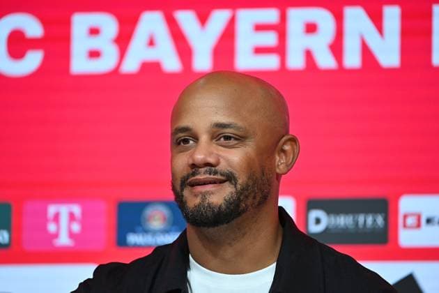 Trainer Vincent KOMPANY (Bayern Muenchen), Einzelbild,angeschnittenes Einzelmotiv,Portraet,Portrait,Porträt. PRESSEKONFERENZ. Fussball 1. Bundesliga Saison 2025 2026, 5.Spieltag, Spieltag05 FC Bayern Muenchen - SV Werder Bremen 4-0 am 26.09.2025 , A L L I A N Z A R E N A.