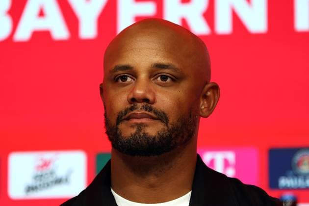 Fussball, Herren, Bundesliga, Saison 2025 2026, FC Bayern München - SV Werder Bremen, Allianz Arena Vincent Kompany, Trainer (FC Bayern München) auf der Pressekonferenz, Kopf, Portrait DFB, DFL regulations prohibit any use of photographs as image sequences and or quasi-video