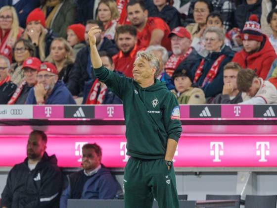 Bremens Trainer Horst STEFFEN. Fussball: Bayern - Bremen 4:0. 1.Fußball Bundesliga, FC Bayern München - SV Werder Bremen, 5.Spieltag, Saison 2025-2026, am 26.09.2025 in Muenchen, A L L I A N Z A R E N A, Deutschland. Quelle Copyright Credit : Oryk HAIST