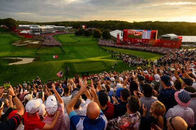 250926 Justin Thomas and Bryson DeChambeau of Team USA enter the first tee ahead of a foursome match on day 1 of the Ryder Cup on September 26, 2025 in New York. Photo: Jesper Zerman BILDBYRAN kod JZ JZ0617 golf ryder cup day 1 bbeng publik Copyright: JESPERxZERMAN BB250926JZ077