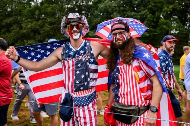 250926 Fans of Team USA during a foursome match on day 1 of the Ryder Cup on September 26, 2025 in New York. Photo: Jesper Zerman BILDBYRAN kod JZ JZ0617 golf ryder cup day 1 bbeng publik Copyright: JESPERxZERMAN BB250926JZ089