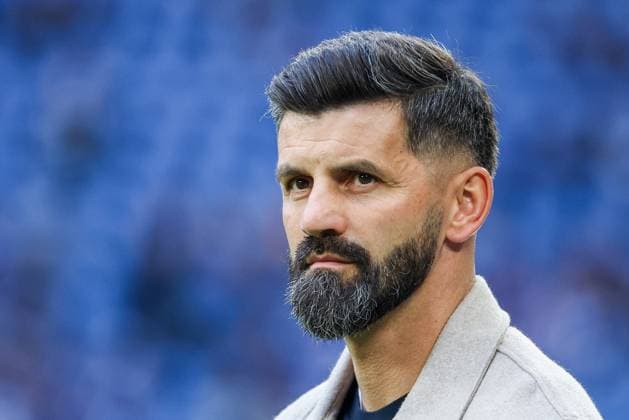 2. Bundesliga - FC Schalke 04 - SpVgg Greuther Fürth am 25.09.2025 in der Veltins-Arena auf Schalke Trainer Miron Muslic (Schalke)