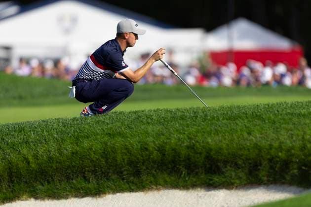 September 26, 2025, Farmingdale, Ny, United States: FARMINGDALE, NY - SEPTEMBER 26: Justin Thomas of Team USA lines up a putt on hole 11 during the Ryder Cup - Afternoon Fourball Matches at Bethpage Black Golf Course on September 26, 2025 in Farmingdale, NY. Ryder Cup - Afternoon Fourball Matches  - ZUMAt139 20250926_aaa_t139_016 Copyright: xAlxChang IsixPhotosx