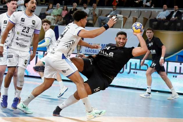 (250927) -- CAIRO, Sept. 27, 2025 -- Beegad Ragab (R, front) of Zamalek Club competes during the 18th IHF Men s Club World Championship, WM, Weltmeisterschaft 2025 preliminary round group B handball match between Zamalek Club of Egypt and Handebol Taubate of Brazil in Cairo, Egypt, on Sept. 26, 2025. ) (SP)EGYPT-CAIRO-HANDBALL-IHF-MEN S CLUB WORLD CHAMPIONSHIP-PRELIMINARY ROUND MATCH AhmedxGomaa 
