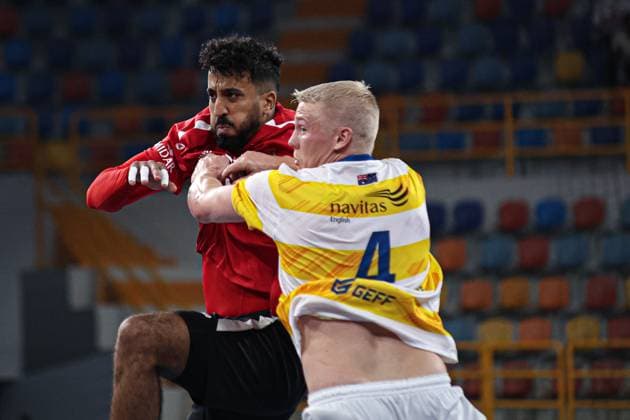 Al Ahly v Sydney - IHF Men s Club Handball World Cup Torjusen (4) tackles an Al Ahly player during the Al Ahly vs Sydney match in the Men s Handball Club World Cup in Cairo, Egypt, on September 26, 2025 cairo Egypt  Copyright: xAhmedxMosaadx originalFilename:mosad-notitle250926_np5QS.jpg