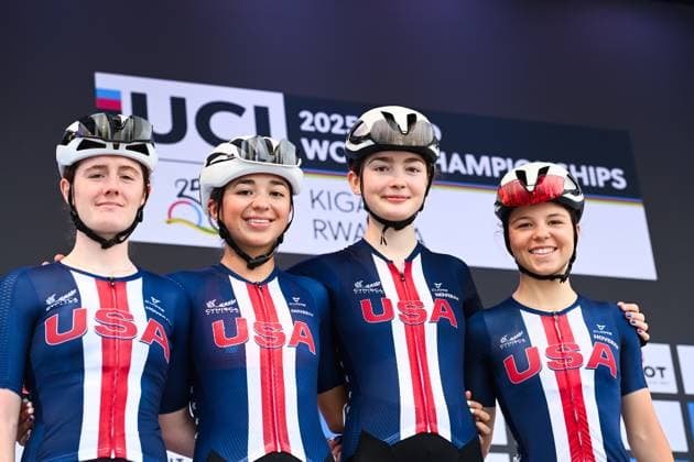 2025 UCI Road World Championships Picture by Simon Wilkinson SWpix.com - 27 09 2025 - Cycling - 2025 UCI Road World Championships - Kigali Convention Centre, Kigali, Rwanda - Women Junior Road Race - Lidia Cusack (USA), Liliana Edwards (USA), Alexis Jaramillo (USA), Alyssa Sarkisov (USA) Copyright: x xSWpix.comx(t axPhotographyxHubxLtd)xSimonxWilkinson SWpix.comx SWP-3030-7610