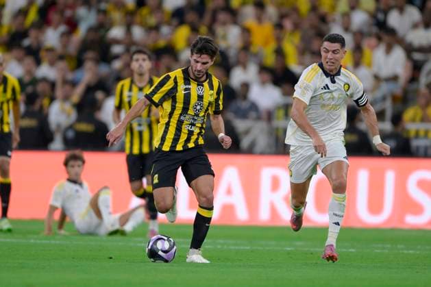 JEDDAH, SAUDI ARABIA - SEPTEMBER 26:Cristiano Ronaldo battling for the ball during the Saudi Pro League match between Al Ittihad and Al Nassr at King Abdullah Sports City on September 26, 2025 in Jeddah, Saudi Arabia. (Photo by Khalid Alhaj) SPO  Copyright: xKhalidxAlhaj