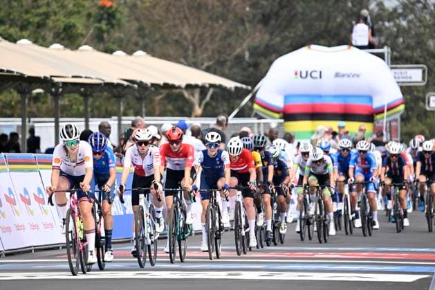 UCI 2025 Road World Championship, WM, Weltmeisterschaft Kigali 27 09 2025 KIGALI, RWANDA - SEPTEMBER 27 : Peloton during the Women Junior cycling road race of the UCI Road World Championships 2025 92nd edition an UCI World Championships cycling race of 74.6 km with start in Kigali and finish in Kigali on September 27, 2025 in Kigali, Rwanda, 27 09 2025 Kigali Rwanda  Copyright: xJanxDexMeuleneirx
