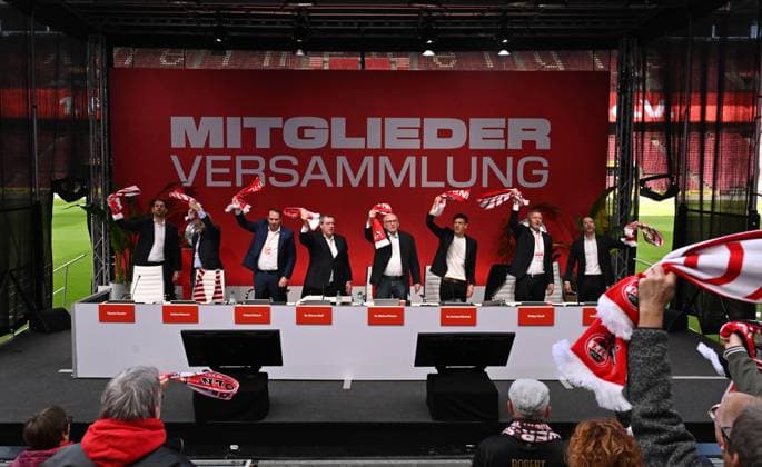 27.09.2025 , xophax, Fussball 1.Bundesliga, 1.FC Koeln Mitgliederversammlung , Präsidentenwahl. Rhein Energie Stadion Jahreshauptversammlung am Samstag den 27.09.2025. 1.FC Köln (DFL DFB REGULATIONS PROHIBIT ANY USE OF PHOTOGRAPHS as IMAGE SEQUENCES and or QUASI-VIDEO) Koeln