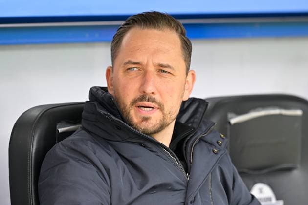 Paderborn, Home Deluxe Arena, 27.09.25, GER, Herren, 2.Bundesliga, Saison 2025-2026, SC Paderborn 07 - 1.FC Kaiserslautern Bild: Sportdirektor Marcel KLOS (Kaiserslautern) DFL regulations prohibit any use of photographs as image sequences and or quasi-video. NRW Deutschland