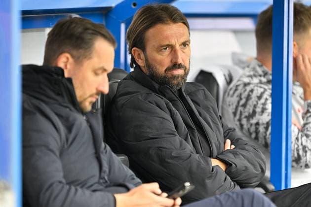 Paderborn, Home Deluxe Arena, 27.09.25, GER, Herren, 2.Bundesliga, Saison 2025-2026, SC Paderborn 07 - 1.FC Kaiserslautern Bild: v.li. Sportdirektor Marcel KLOS (Kaiserslautern) und Geschaeftsfuehrer Thomas HENGEN (Kaiserslautern) DFL regulations prohibit any use of photographs as image sequences and or quasi-video. NRW Deutschland