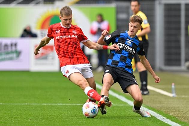 Paderborn, Home Deluxe Arena, 27.09.25, GER, Herren, 2.Bundesliga, Saison 2025-2026, SC Paderborn 07 - 1.FC Kaiserslautern Bild: v.li. im Zweikampf Paul JOLY (Kaiserslautern) und Ruben MUELLER (Paderborn) DFL regulations prohibit any use of photographs as image sequences and or quasi-video. NRW Deutschland
