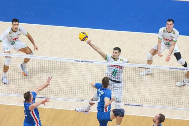 2025.09.27 Pasay City Manila siatkowka mezczyn Mistrzostwa Swiata FIVB 2025 Czechy - Bulgaria N z FIVB Men s World Championship, WM, Weltmeisterschaft 2025 Czechia - Bulgary semi finals polfinal radosc zwyciestwo winner win kibice doping Foto Szymon Gorski PressFocus 2025.09.27 Pasay City Manila volleyball men FIVB Men s World Championship 2025 Czechy - Bulgaria FIVB Men s World Championship 2025 Czechia - Bulgary semi finals polfinal radosc zwyciestwo winner win kibice doping Credit: Szymon Gorski PressFocus NEWSPIX.PL --- newspix.pl 