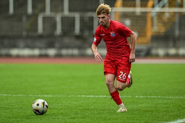 TSV Schwaben Augsburg gegen SpVgg Unterhaching, Augsburg 27.09.2025 Andy Breuer (SpVgg Unterhaching 26) , Augsburg, 27.09.2025 - 11. Spieltag der Regionalliga Bayern, TSV Schwaben Augsburg gegen SpVgg Unterhaching, Augsburg Rosenaustadion Copyright: xBEAUTIFULxSPORTS Märklx