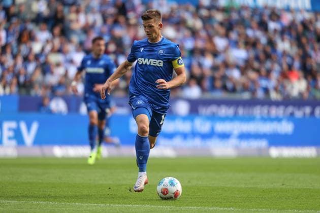 Aktion am Ball Marvin Wanitzek (Karlsruher SC, 10), GER, Karlsruher SC vs. 1. FC Magdeburg, 2. Bundesliga, 7. Spieltag, 2025 2026, 27.09.2025, DFL REGULATIONS PROHIBIT ANY USE OF PHOTOGRAPHS AS IMAGE SEQUENCES AND OR QUASI-VIDEO, GER, Karlsruher SC vs. 1. FC Magdeburg, 2. Bundesliga, 7. Spieltag, 2025 2026, 27.09.2025 Karlsruhe