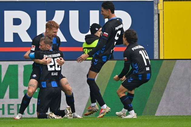 Paderborn, Home Deluxe Arena, 27.09.25, GER, Herren, 2.Bundesliga, Saison 2025-2026, SC Paderborn 07 - 1.FC Kaiserslautern Bild: Laurin CURDA (Paderborn) jubelt nach seinem Tor zum 2:0 DFL regulations prohibit any use of photographs as image sequences and or quasi-video. NRW Deutschland