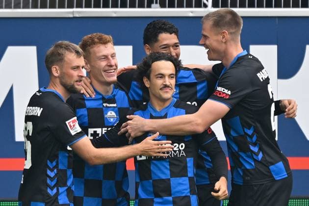 Paderborn, Home Deluxe Arena, 27.09.25, GER, Herren, 2.Bundesliga, Saison 2025-2026, SC Paderborn 07 - 1.FC Kaiserslautern Bild: Laurin CURDA (Paderborn) jubelt nach seinem Tor zum 2:0 DFL regulations prohibit any use of photographs as image sequences and or quasi-video. NRW Deutschland