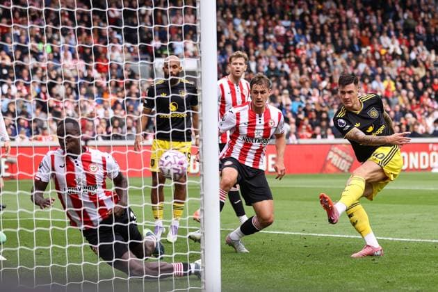 Brentford v Manchester United, ManU 27 September 2025, London - Premier League Football - Brentford v Manchester United - Benjamin Sesko of Manchester United scores their first goal - Photo: Jacques Feeney Offside. London UK Copyright: xJacquesxFeeneyx xOffsidexOffside