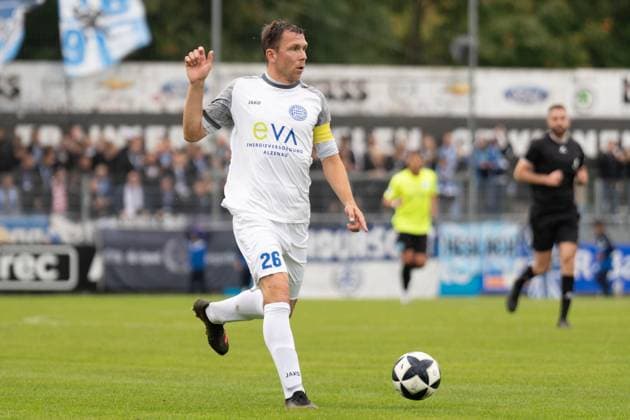 27.09.2025, xhfmx, Fussball Regionalliga Suedwest, Bayern Alzenau - Stuttgarter Kickers Marcel Wilke (FC Bayern Alzenau) (DFL DFB REGULATIONS PROHIBIT ANY USE OF PHOTOGRAPHS as IMAGE SEQUENCES and or QUASI-VIDEO) Alzenau