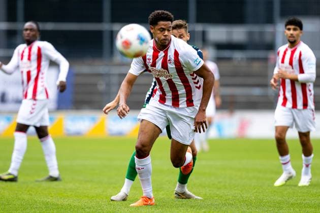27.09.2025, xkwix, Fußball, Regionalliga West, 1. FC Köln U23 - FC Gütersloh, Geißbockheim Franz-Kremer-Stadion, Yannick Mausehund (1. FC Köln U23 4) NRW Deutschland